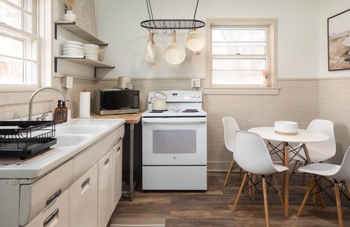 Asheville House | 1906 Eclectic Escape - 5 mins to downtown AVL