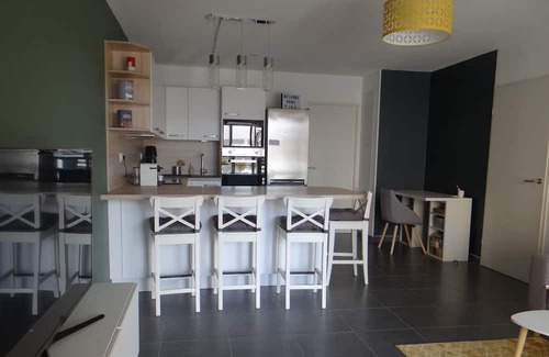 Pres d'Arenes Apartment | Appartement Récent Entre Centre-ville et Plages
