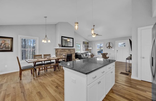 Weaverville House | 3bd, 2bath central mntn home! Pet-friendly, all the essentials, 2 decks, clean!