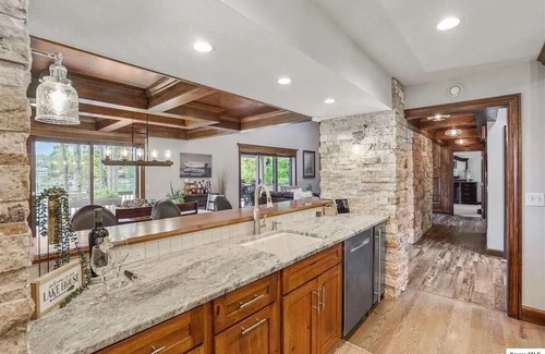 Howard House | Comfortable Lakefront Home with beautiful dock on Apple Valley Lake, Ohio.