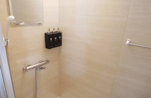 Amami House | HOODRoom 102 4 person plan / Amami Kagoshima