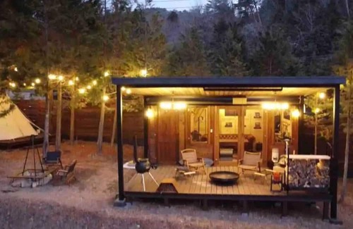 Higashihiroshima RV Rental | Completely private glamping with a woodfired bath / Higashihiroshima City Hiroshima