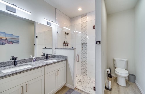 Okeechobee House | Modern Okeechobee Townhome w/ Backyard!