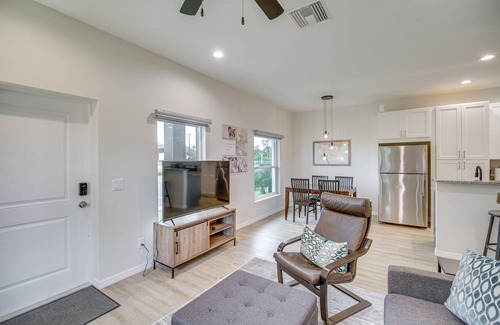 Okeechobee House | Modern Okeechobee Townhome w/ Backyard!