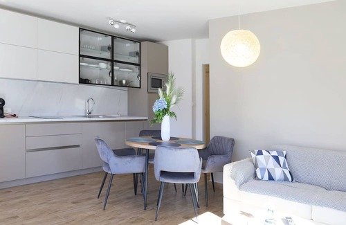 Marsici Apartment | One bedroom apartment with terrace Kremenići, Krk (A-21679-a)