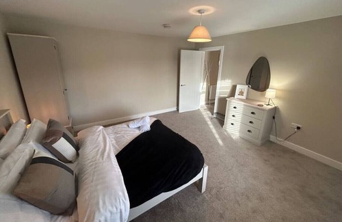 Burslem Apartment | Modern Relaxing Space