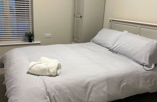 Burslem Apartment | Comfortable & Spacious Apartment