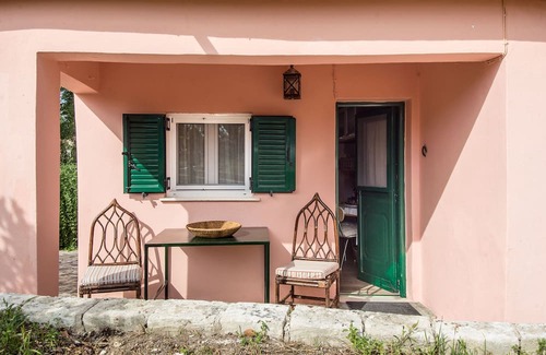 Lakithra House | Stylish house with huge garden,sea view, max 10 min drive from 10 beaches & town