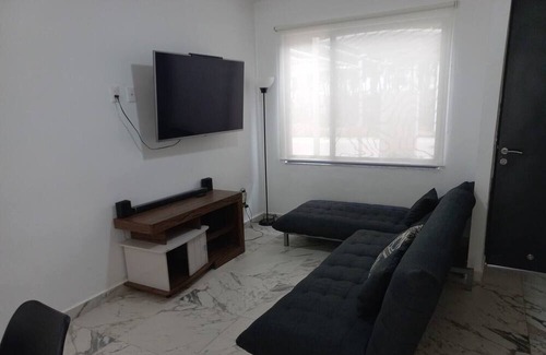 Playa del Carmen House | Casa moderna en Playa del Carmen Cerca Xcaret, con capacidad hasta 6 personas
