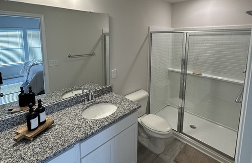 Huntcliff House | Newly built, near Fort Jackson & Downtown USC
