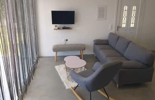 Chalikounas Villa | Lovely 3 bedroom villa with private pool, BBQ, few minutes away from the beach.