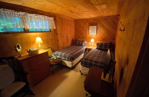 Winthrop Cottage | Spectacular Cottage on COBBOSSEE LAKE!