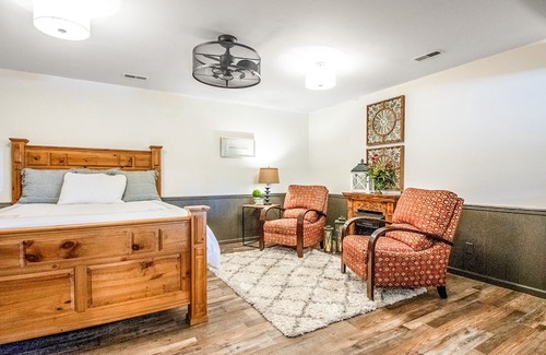 Holts Summit Apartment | FARMHOUSE APARTMENT on 7+/- Acres with Farm Fresh Breakfast + Crackling Bonfire