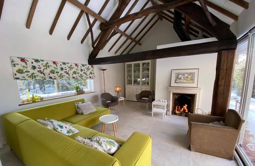 Roggel House | Stylish house with garden, sauna and hot tub