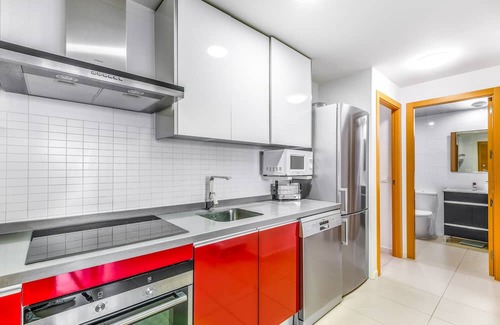 Mil Palmeras Apartment | Apartment 'Gran Terraza Vistas Mar' with Shared Pool, Wi-Fi and Air Conditioning