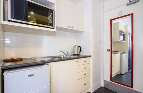 Elizabeth Bay House | Harbour View Studio in Elizabeth Bay