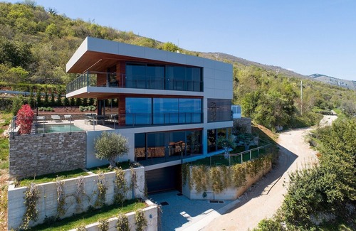 Mosenice Villa | Luxury Villa Vista Hills with a heated pool near Opatija