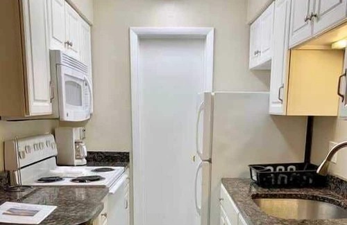 Willoughby Spit Condo | Little Bay Hideaway - 5 (Monthly Rentals Available)