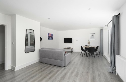 Enfield Apartment | Vineyard Court Flat