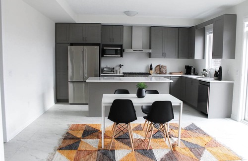 Cambridge House | Cozy new home in historic West Galt!