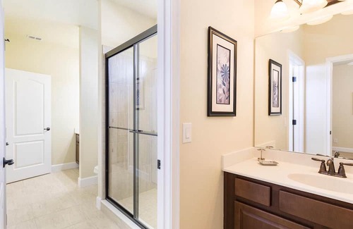 Briargrove Villa | Solterra Resort 937 - Six Bedroom Villa, Sleeps 12