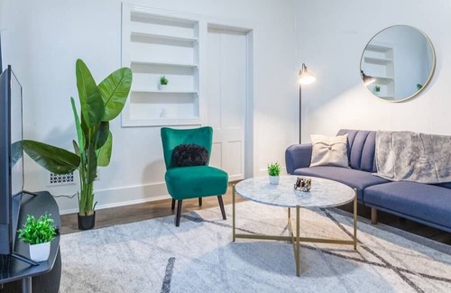 Downtown Buffalo House | This house is a 2 bedroom(s), 1 bathrooms, located in Buffalo, NY.