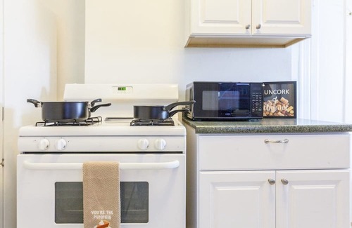 Downtown Buffalo House | This house is a 2 bedroom(s), 1 bathrooms, located in Buffalo, NY.