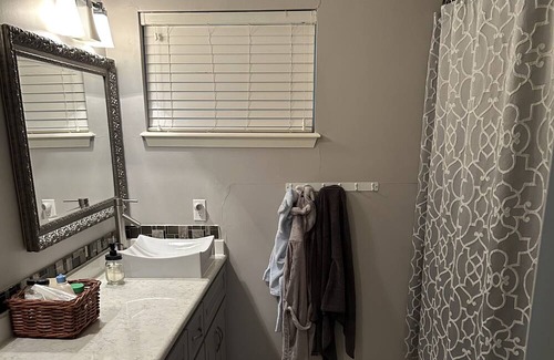 Greater Fondren Southwest House | Championship-special, fully stocked home minutes from NRG