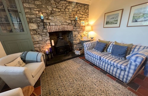 Felinfach Cottage | Escape to Tranquility: Your Dog-Friendly Country Cottage Retreat in a Blissfully Rural Haven