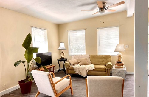 Park East House | Close to Downtown Sarasota, Armand Circle and Lido Beach