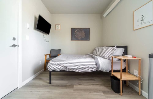 Eastside Apartment | New Micro Suites, Minutes to downtown