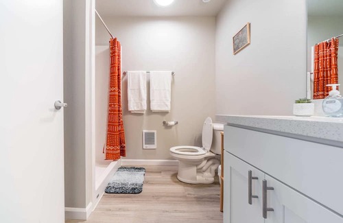 Eastside Apartment | New Micro Suites, Minutes to downtown