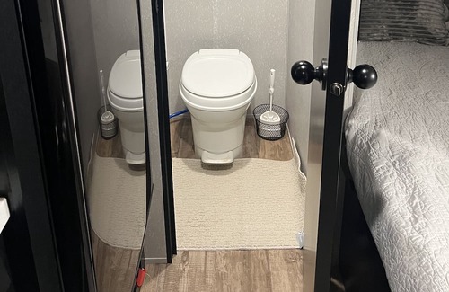 Alachua House | Comfy Cozy Camper