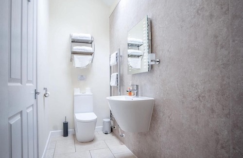 St Ishmaels Apartment | Gofan - 1 Bedroom Studio - St Ishmael's