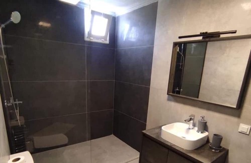 Yaliciftlik Apartment | Chic Flat w Pool, Patio, Garden in Bodrum