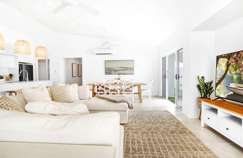 Trinity Beach House | Serenoa - Your Ultimate Family Oasis in Trinity Beach
