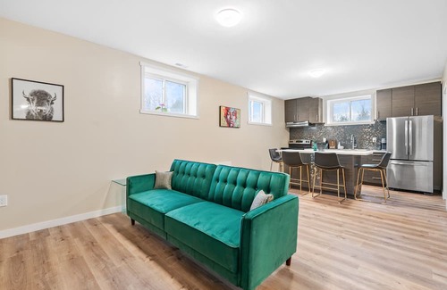 West Grey House | Markdale Farmhouse Retreat Lower 1 Bed