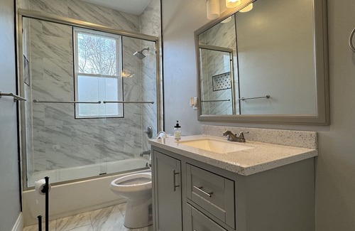 Roselawn Finance House | Big house newly remodel from top to bottom
