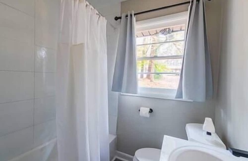 Belvedere Park House | Sleeps 8 | 15 min to dwntwn ATL