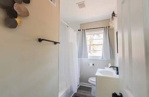 Belvedere Park House | Sleeps 8 | 15 min to dwntwn ATL