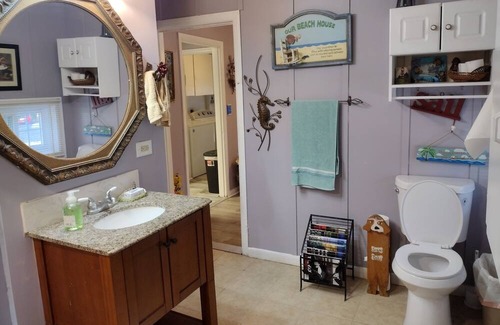 Dock Junction House | Shady Oaks Retreat Pet Friendly in the Heart of Brunswick