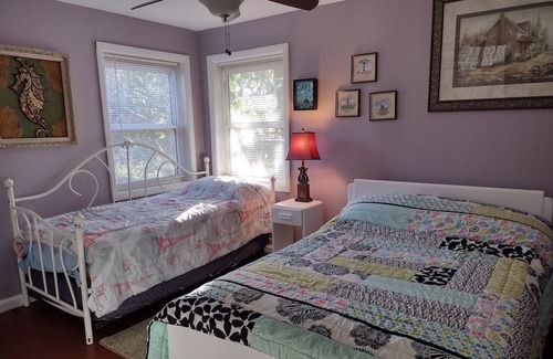 Dock Junction House | Shady Oaks Retreat Pet Friendly in the Heart of Brunswick