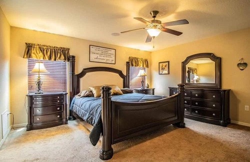 Auburndale House | Welcome Home! This Absolutely ,Beautifully maintained 4 bedroom 2 bathroom!