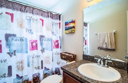 Auburndale House | Welcome Home! This Absolutely ,Beautifully maintained 4 bedroom 2 bathroom!