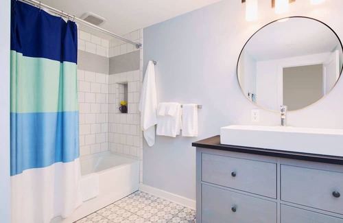 St. Elmo Improvement League House | St. Elmo Oasis: Modern, Colorful, Fire Pit, 3BD