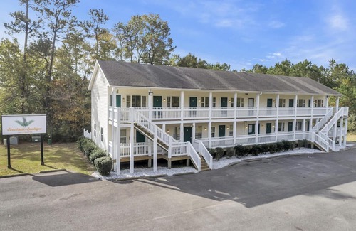 Sneads Ferry Apartment | Beachside Boutique Suite 12