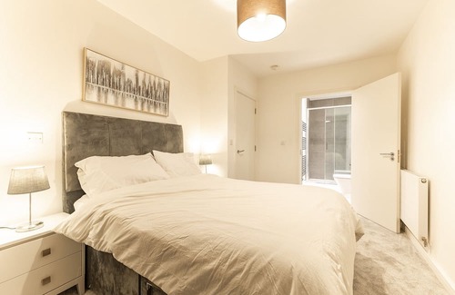 Gascoigne Apartment | Bring the whole family to this great place with lots spaces for fun