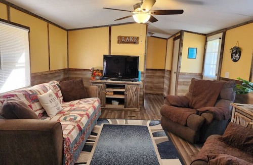 Burkesville House | The Holler Inn at Dale Hollow