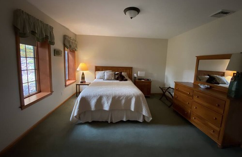 Norway House | WINTER BREAK ESCAPE! 35 minutes to Sunday River, an hour from Portland.