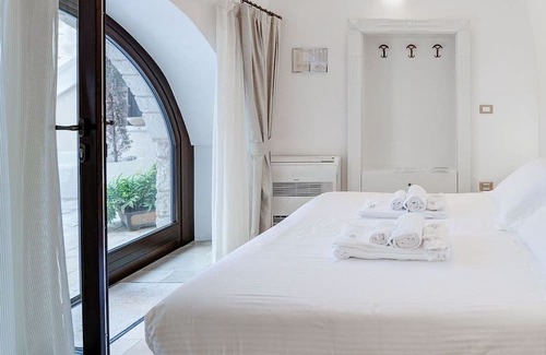 Carovigno Bed & Breakfast | Bed & Breakfast in Carovigno with 1 bedrooms sleeps 3